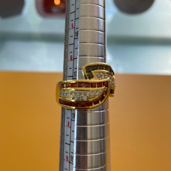 ✨Yellow GoldTone Elegant Ring✨LAST ONE IN STOCK✨ - Picture 6 of 15